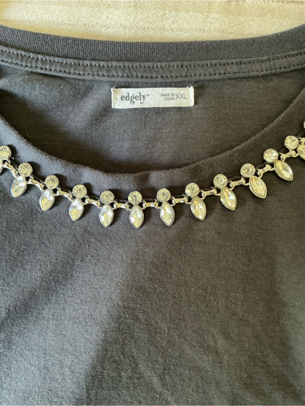 Embellished Jewel-Neck Short Sleeve Tee - Dark grey - Picture 2 of 3
